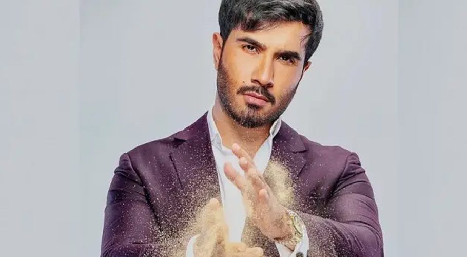 Court orders Feroze Khan to pay Rs 80,000 per month to ex-wife and children