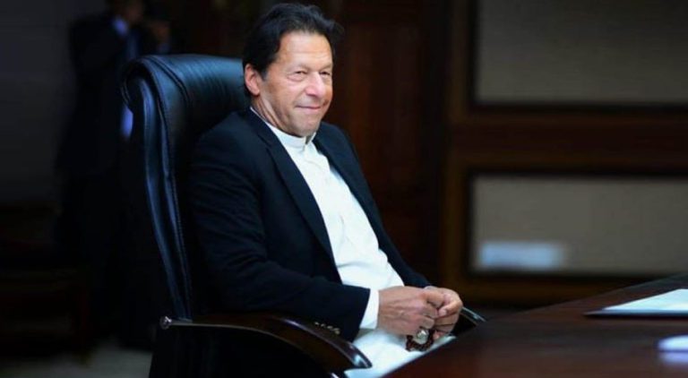Prime Minister Imran Khan has shown a ‘threatening letter’ to his cabinet members on Wednesday as he faces a serious threat to his government.