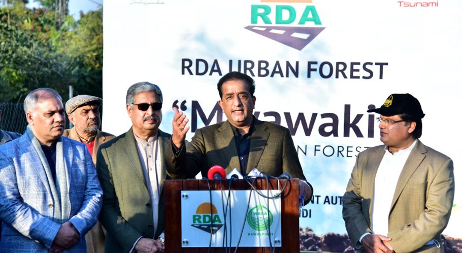 Special Assistant to PM on Climate Change Malik Amin Aslam addresses inauguration ceremony of Miyawaki Urban Forest site in Rawalpindi. Source: PID.