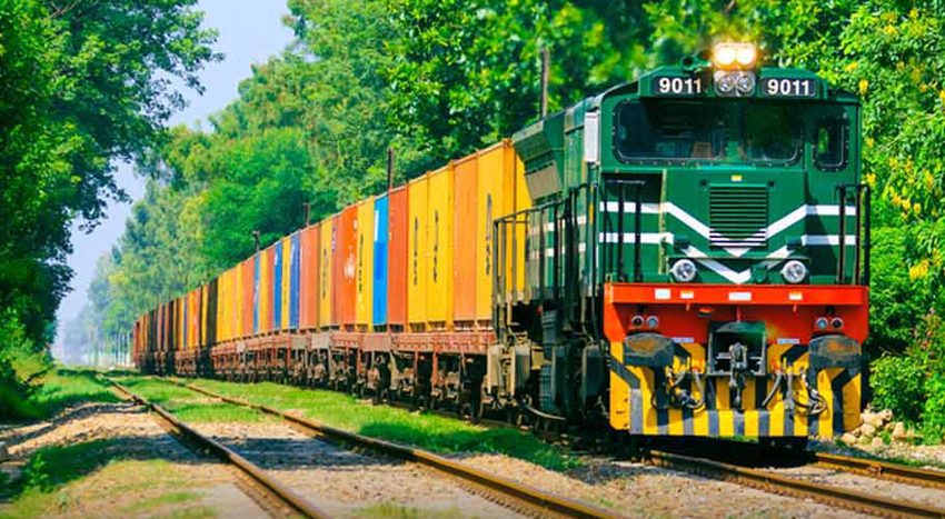 The Auditor General of Pakistan says that the railway department lost 333 billion rupees from 2011 to 2020. (Photo: Zameen Blog)