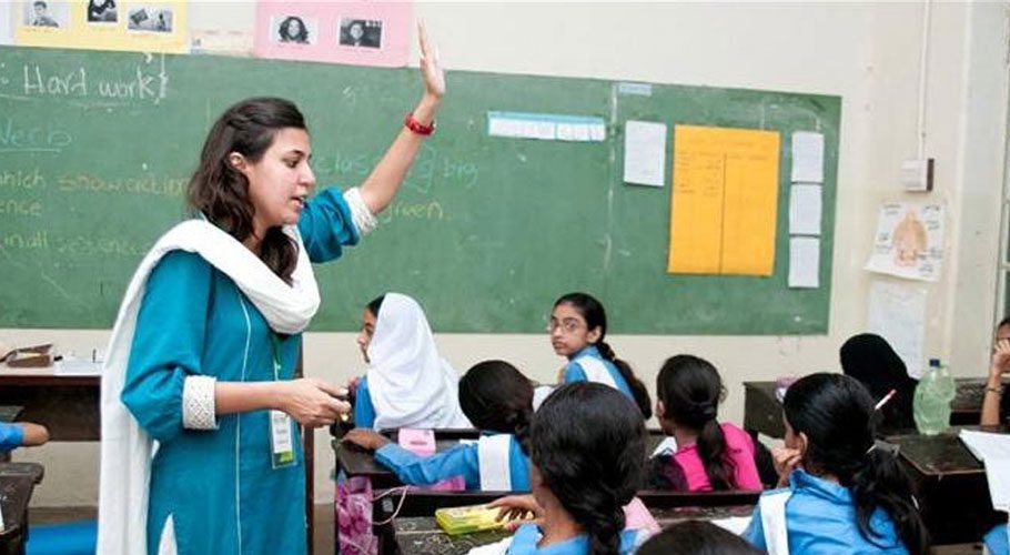 Sindh to issue licenses to teachers