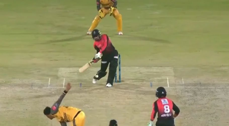 Rashid Khan asks fan to name his ‘unique’ shot against Peshawar