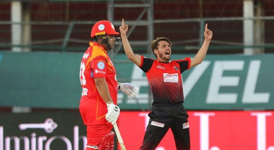 Lahore Qalandars beat Islamabad United in thrilling match