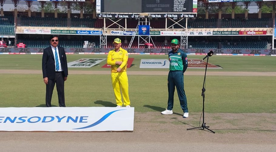 Pakistan wins toss, opts to bowl first against Australia
