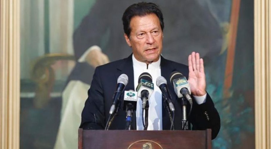 The prime minister was addressing a ceremony attended by a large number of businessmen. Source: APP/PID.
