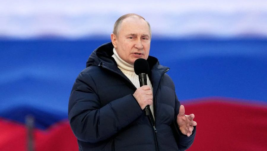 Putin intends to travel to the Indonesian resort island of Bali for the G20 summit in November. Source: Reuters.