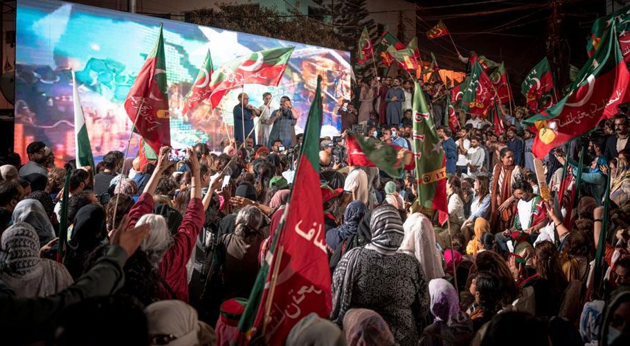 Rally culminated near Teen Talwar in Clifton after hour-long journey. (Picture Courtesy: Ammar Zaidi)