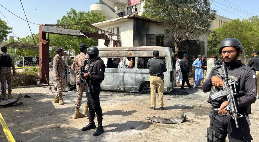 This image shows officials at site of the incident. (Source: Dawn)