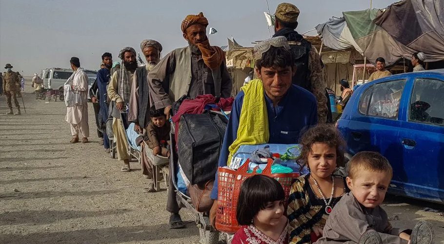 Iran begins operation against Afghan refugees