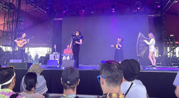 Arooj Aftab serenades crowds at Coachella. Source: Twitter.