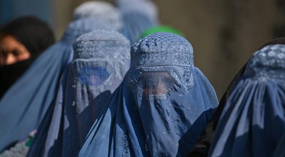 Harsh dress code returns after early indication of soft policies