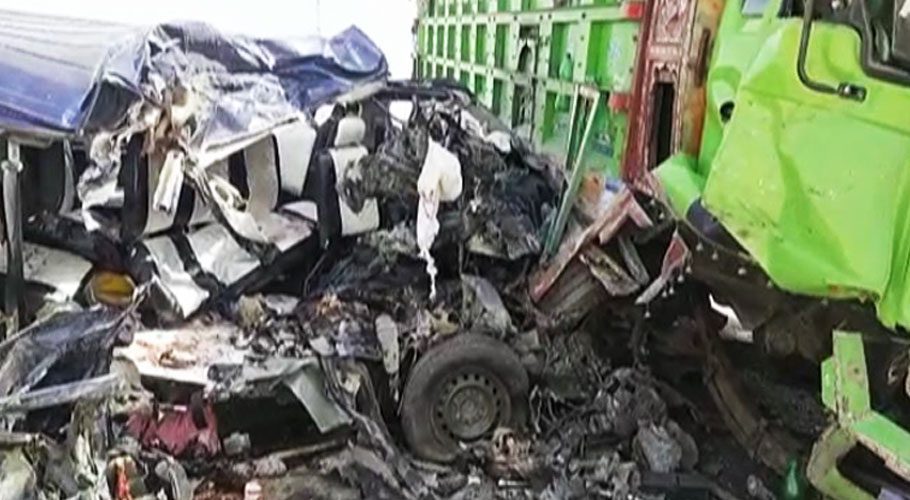 At least 13 killed in van-truck collision in Jamshoro
