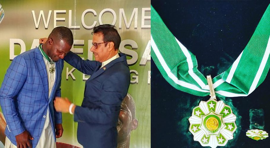 Daren Sammy has received the Sitara-e-Pakistan. Source: Twitter.