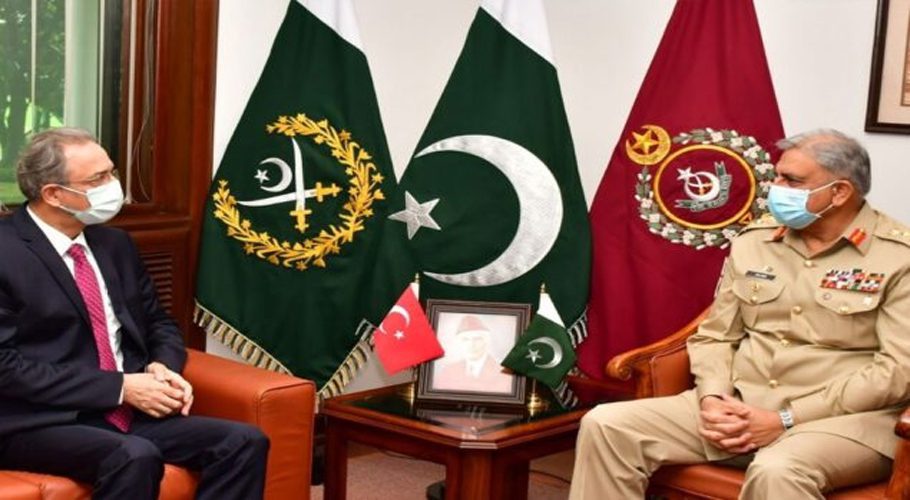 The meeting between the Turkish ambassador and the army chief was held in a pleasant atmosphere. (Photo: ISPR)