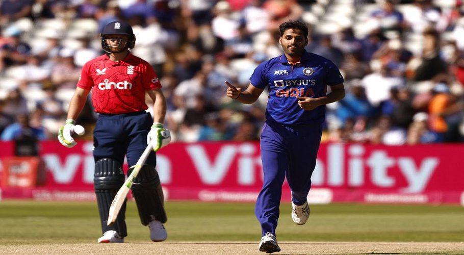 England v India - Edgbaston, Birmingham, Britain - July 9, 2022 India's Bhuvneshwar Kumar celebrates after taking the wicket of England's Jason Roy Action Images via Reuters/Jason Cairnduff