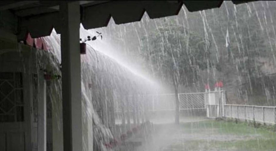 Citizens are facing problems due to standing water in places due to rain. (Photo: Times of Islamabad)