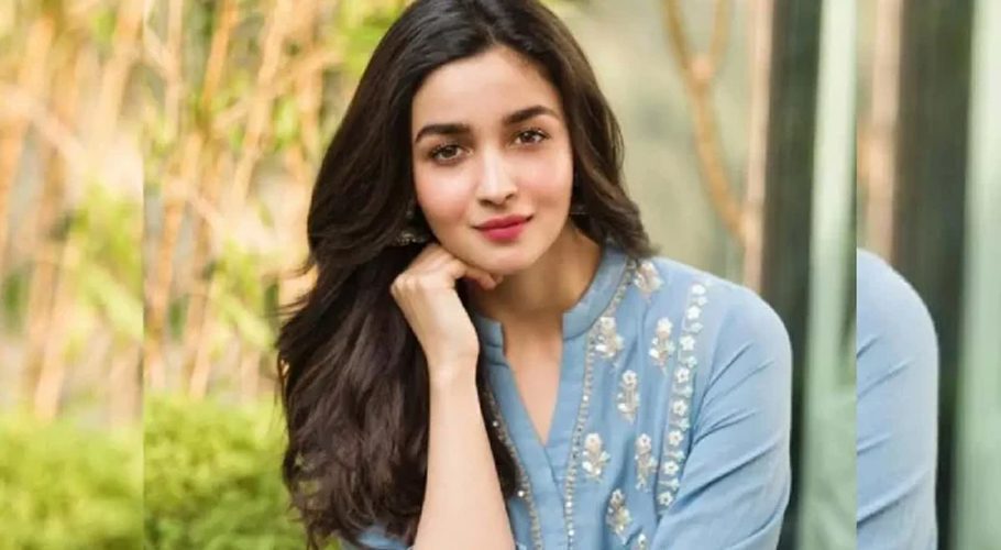 Alia Bhatt completes 10 years in Indian film industry