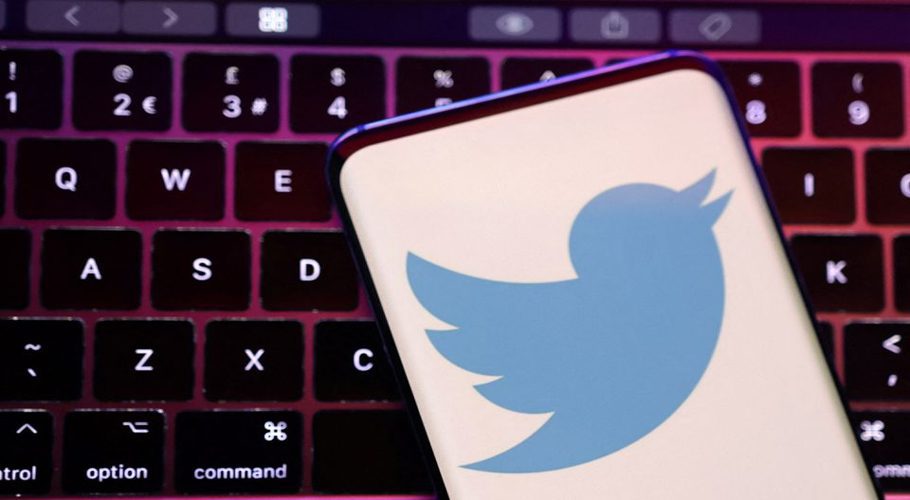 Twitter app logo is seen in this illustration taken, August 22, 2022. REUTERS/Dado Ruvic/Illustration
