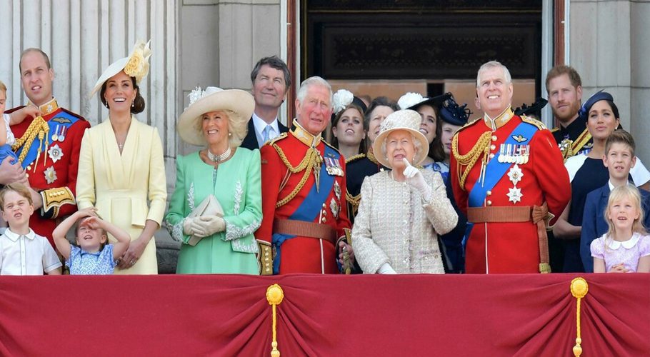 The Royal Family (Image: meer.com)