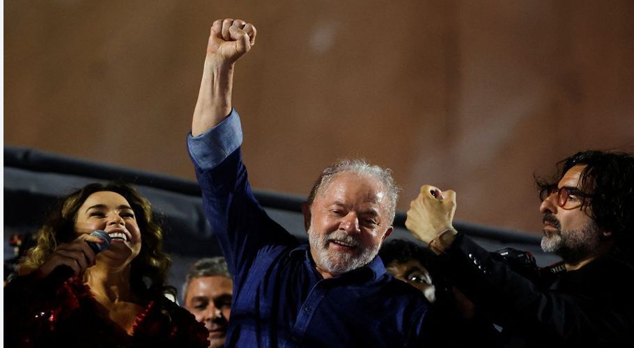 Brazil's former President and presidential candidate Luiz Inacio Lula da Silva gestures at an election night gathering on the day of the Brazilian presidential election run-off, in Sao Paulo, Brazil, October 30, 2022. REUTERS/Amanda Perobelli
