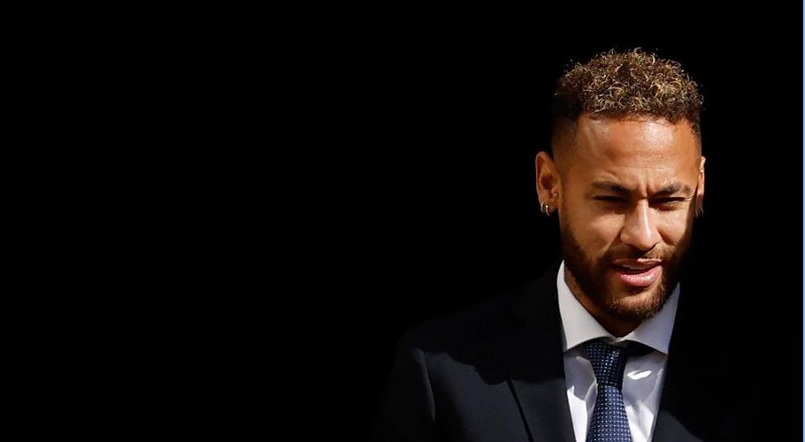 Brazil's Neymar to stand trial in a corruption case over his transfer to FC Barcelona - Barcelona Court, Barcelona, Spain - October 18, 2022 Brazil's Neymar leaves court after standing trial on fraud and corruption charges over the transfer to FC Barcelona from Santos in 2013 REUTERS/Albert Gea