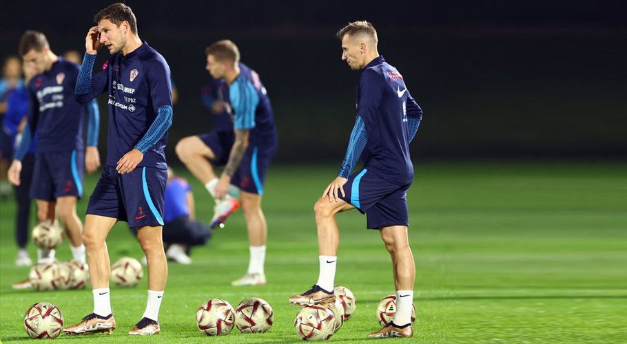FIFA World Cup Qatar 2022 - Croatia Training - Al Erssal Training Site 3, Doha, Qatar - December 14, 2022 Croatia's Borna Barisic during training REUTERS/Bernadett Szabo