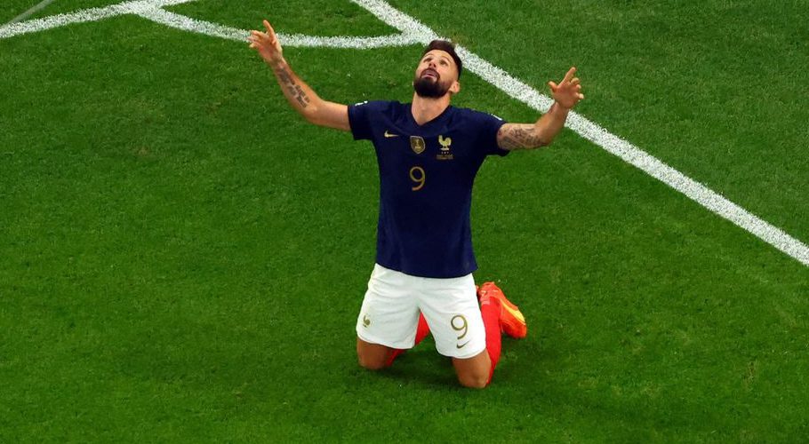 FIFA World Cup Qatar 2022 - Round of 16 - France v Poland - Al Thumama Stadium, Doha, Qatar - December 4, 2022 France's Olivier Giroud celebrates scoring their first goal REUTERS/Fabrizio Bensch