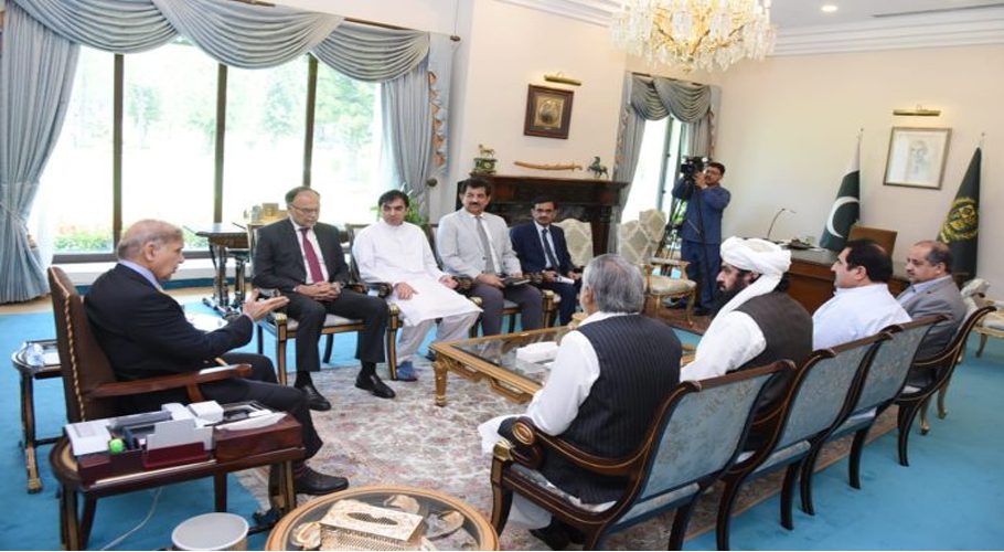 A delegation of MNAs from the merged districts of Khyber Pakhtunkhwa calls on Prime Minister Muhammad Shehbaz Sharif in Islamabad on June 7, 2023.