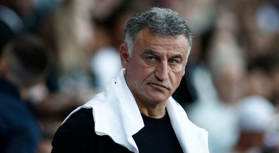Football - Ligue 1 - Paris St Germain v Clermont - Parc de Princes, Paris, France - June 3, 2023 Paris St Germain coach Christophe Galtier before the match. REUTERS/Benoit Tessier/File Photo