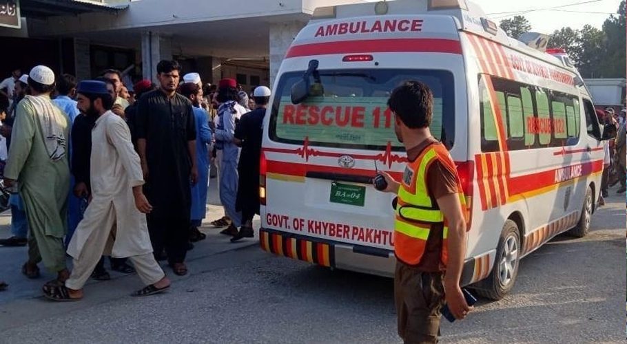 Mother jumps from hospital building after giving birth to third daughter