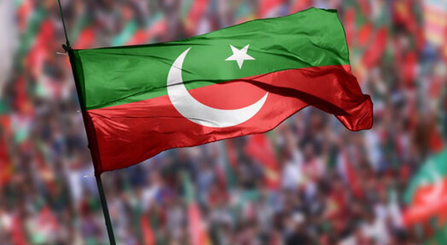 What difficulties does PTI face in forming govt in KPK?