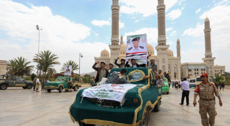 Yemenis transport the coffin of a casualty of recent strikes by US and British forces in the Huthi-run capital Sanaa on June 3, 2024. © Mohammed Huwais, AFP