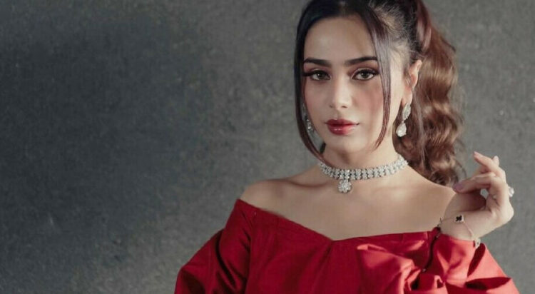 Singer Aima Baig (Image: Business Recorder)