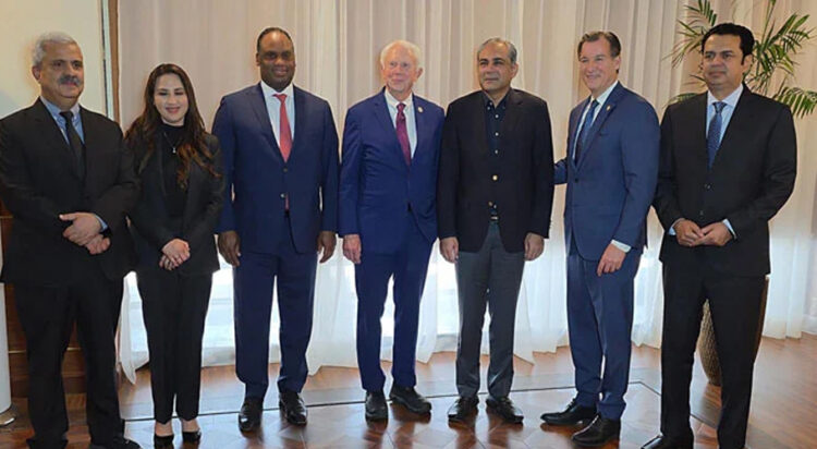 (From L to R) Interior Secretary Khurram Agha, Acting US Ambassador Natalie Baker, US Congressmen Jonathan Jackson and Jack Bergman, Interior Minister Mohsin Naqvi, Tom Suozzi, and Minister of State for Interior Talal Chaudhry (R) pose for a group photo after a meeting in Islamabad on April 13, 2025. (Image: PID)