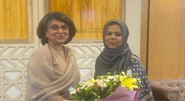 The picture shared by Dhaka Tribune on April 16, 2025, shows Bangladesh's Ministry of Foreign Affairs South Asia Wing's Director General, Ishrat Jahan (right), receiving Pakistani Foreign Secretary Amna Baloch (left) upon her arrival in Dhaka on April 15, 2025. (Dhaka Tribune)