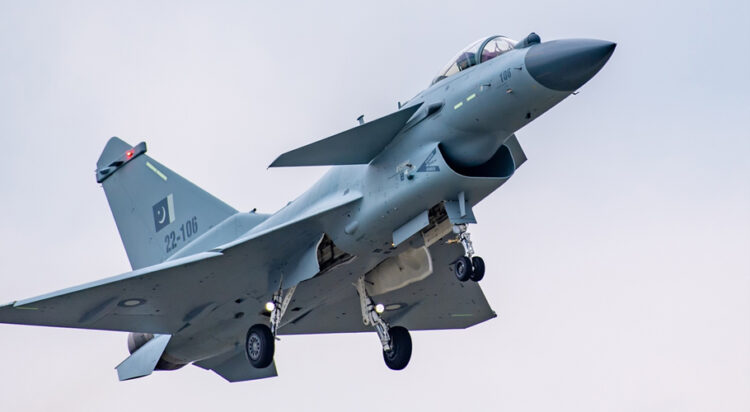 File/ A J-10CE fighter jet conducts test flight and hosts training for its pilot shortly before it is delivered to the Pakistan Air Force on March 11, 2022. Photo: Courtesy of AVIC