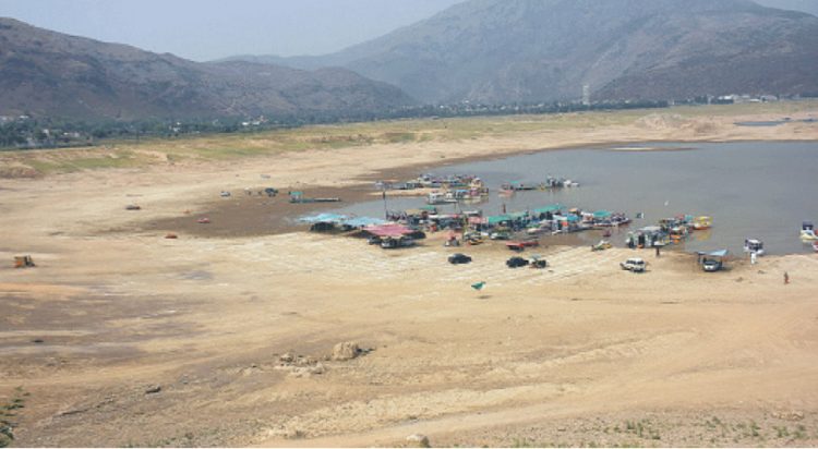 The water level in Khanpur Dam has fallen to a critically low level, just eight feet above the dead level (Image; Online)