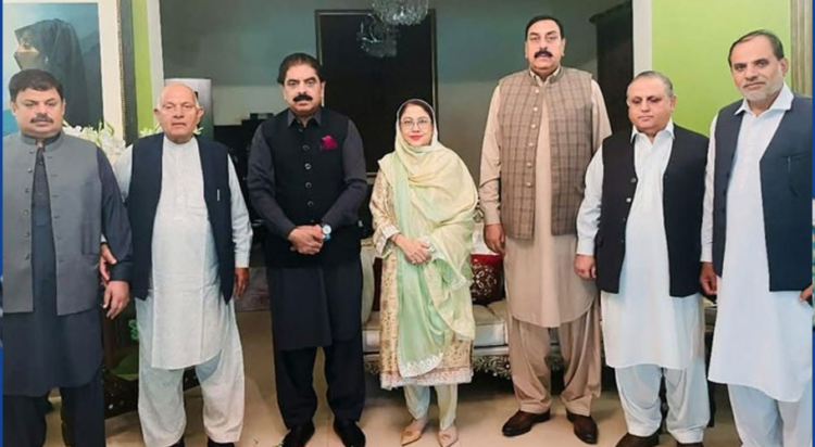 Five ministers from the Pakistan Tehreek-e-Insaf (PTI) Azad Kashmir Forward Bloc have announced their decision to join the Pakistan Peoples Party (PPP).