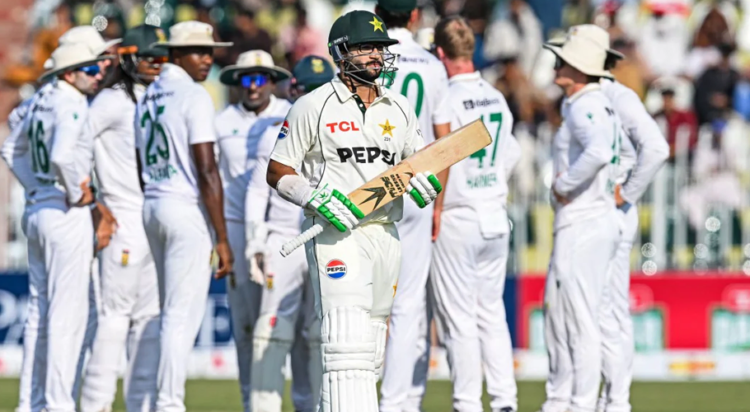 Senuran Muthuswamy played an unbeaten knock of 89 as South Africa scored 404 on Day 3 of the second Test against Pakistan in Rawalpindi. (AFP)