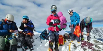 Pakistani sisters Amna and Siddiqa Hanif scale Nepal’s 5,630-metre Yulang Peak in an international women’s expedition