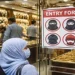 The state unit of the All India Jewelers and Goldsmith Federation (AIJGF) has asked its members not to display and sell jewelry items to those who visit the outlets covering their faces.