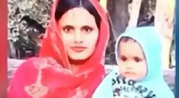 24-year-old Sadia along with her 10-month-old daughter fell into a manhole near Bhati Gate in Lahore on Wednesday January 28, 2026.