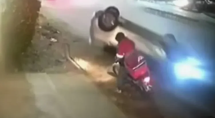 A food delivery rider was killed after a speeding car rammed into his motorcycle in Khayaban-e-Ittehad in Defence Housing Authority (DHA) of Karachi, police said on Tuesday.