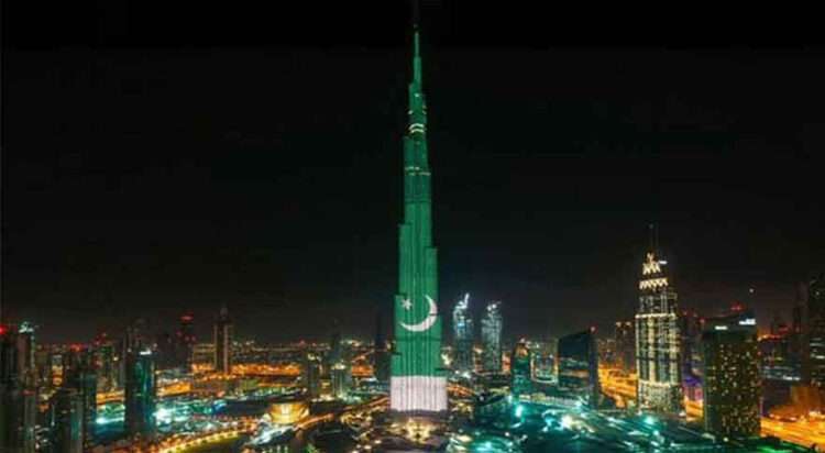 A stunning lighting display featuring the Pakistani flag was showcased on the world’s tallest building at 7:20 PM.