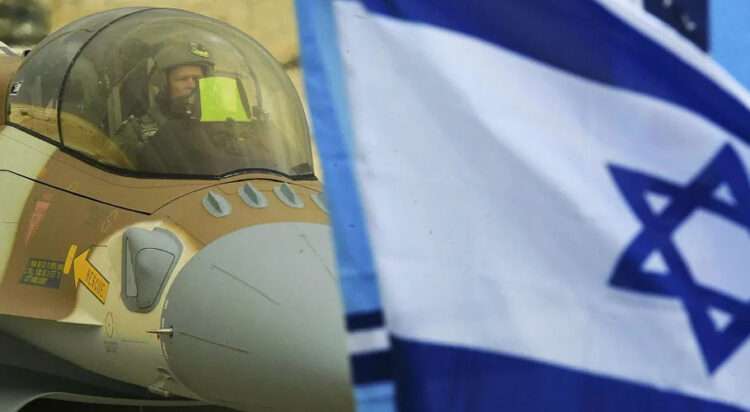 Israel’s first F-16I jet fighter taxis after landing at the Ramon Air Force Base in Israel’s Negev desert. (Photo by David Silverman/Getty Images) David Silverman