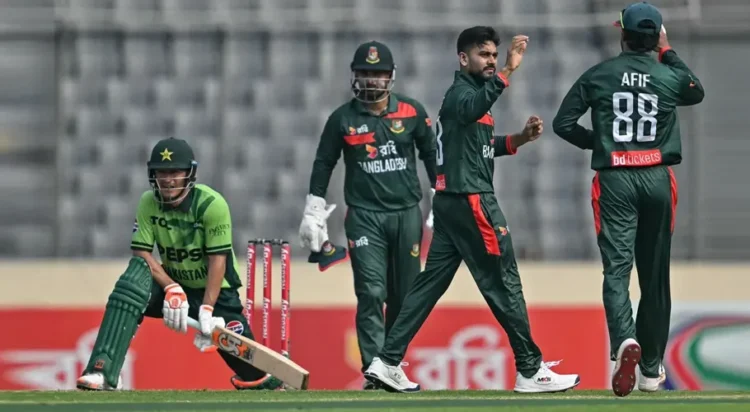 Mehidy Hasan Miraz dismisses Maaz Sadaqat•Mar 13, 2026•AFP/Getty Images