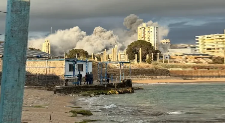Israeli aircraft carry out an airstrike on a residential building in the Lebanese city of Tyre