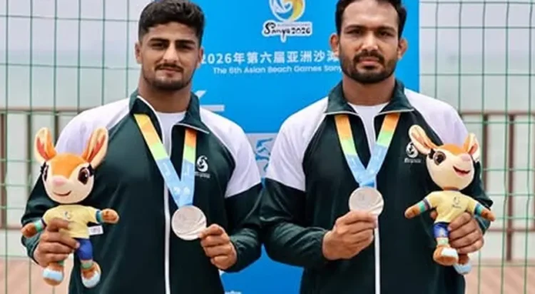 Pakistan wrestlers Inam Butt and Asad Ullah win medals at Asian Beach Games