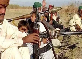 Members of notorious Chotu gang and the ring leader, Ghulam Rasool alias Chotu (right) can be seen in this photo taken in 2016. PHOTO: ONLINE/FILE